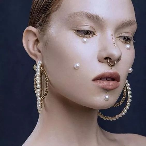 虽然被质疑过度copyangelababy但她的水晶泪眼妆我真的可