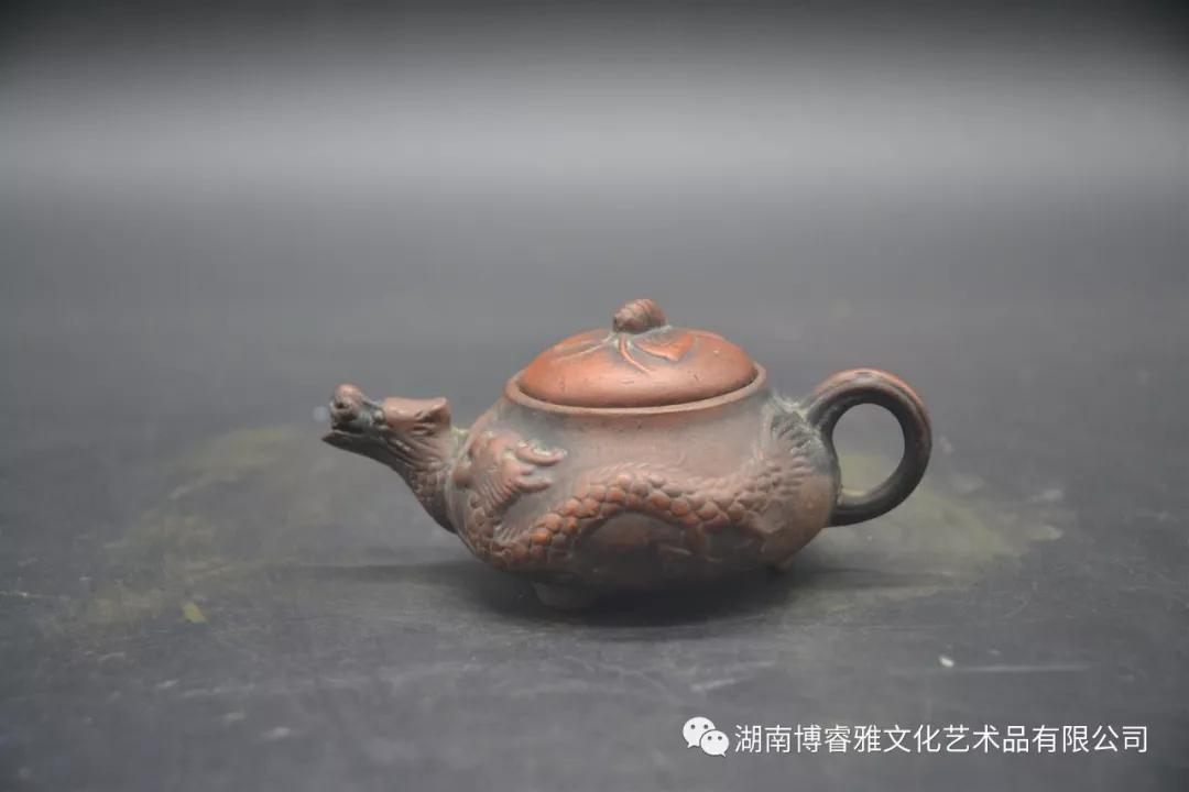 兰熙南真品龙纹紫砂壶图片