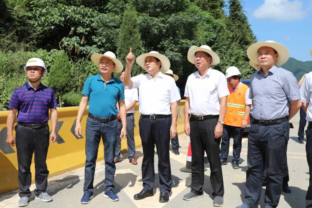 【灾后重建上级关怀】李小豹在湘东区调研指导灾后重建和脱贫攻坚工作