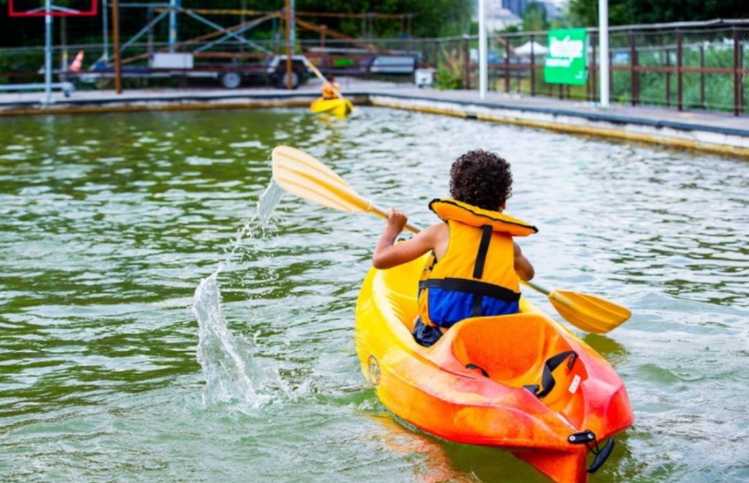 周末免费划船活动!约上小伙伴一起去塞纳河飘荡吧!错过就要等明年了!