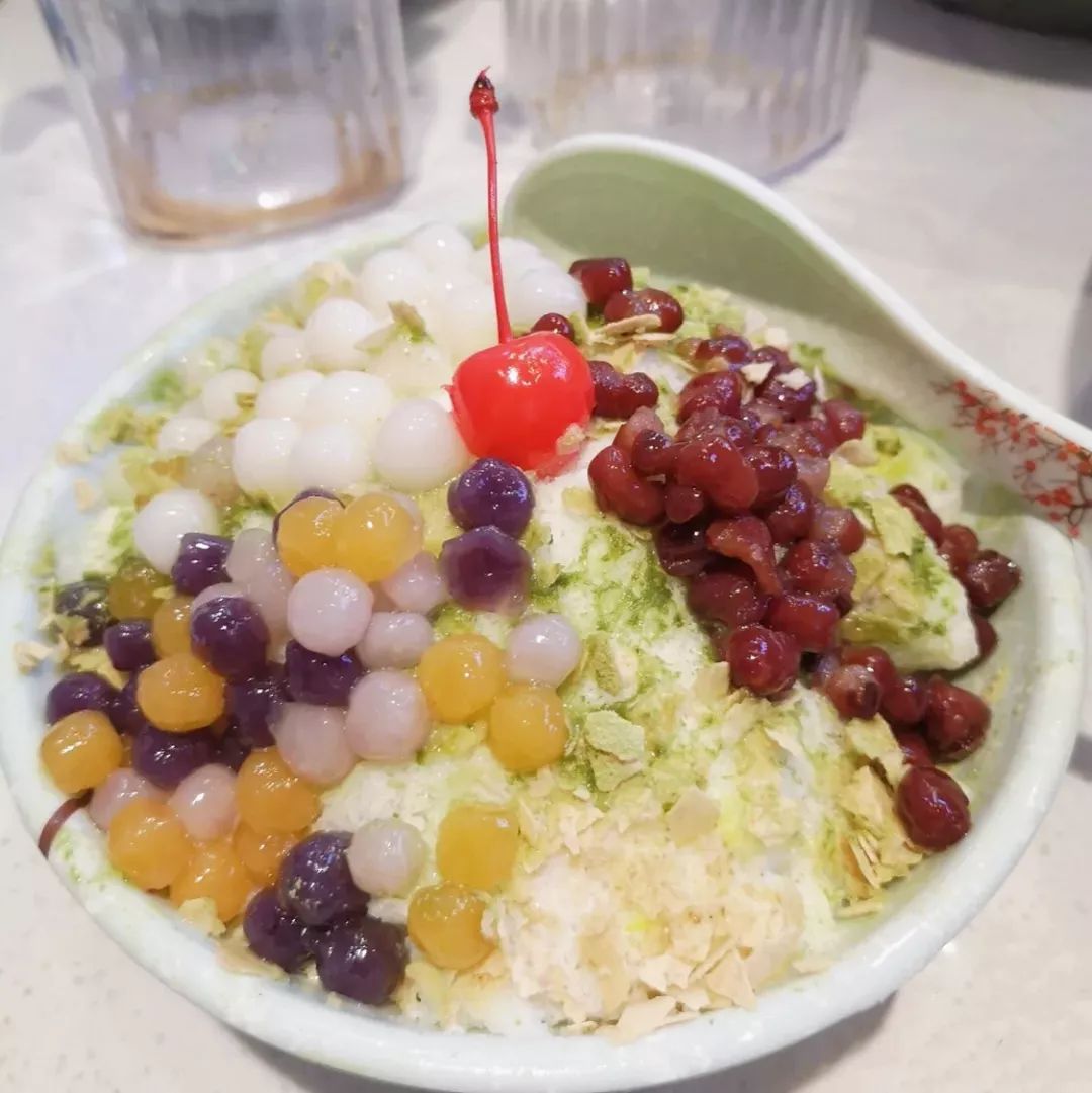 有多种海鲜连冰汤圆都有六种味道芝士草莓冰汤圆火龙果优格冰汤圆