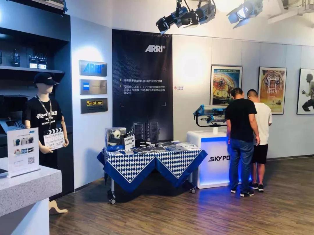 ARRI大画幅摄影机新成员ALEXA Mini LF 北京开放日