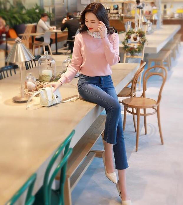 清新甜美的牛仔裤高跟鞋美女,展现女性的玲珑身材!