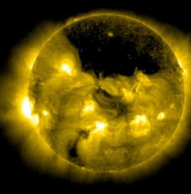 科学家们争论不休,原因终于找到了_日冕