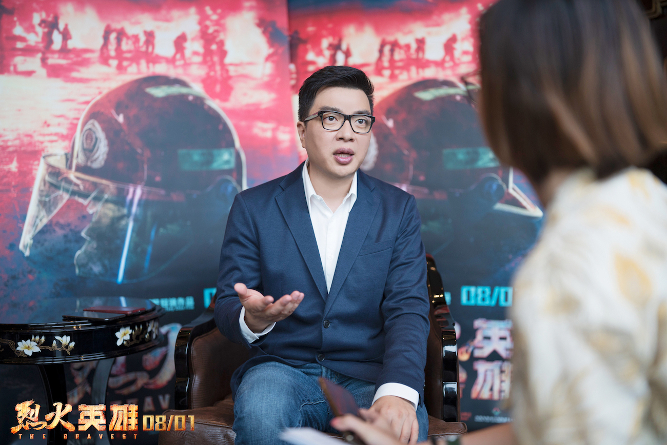 烈火英雄超前点映火爆预售热血开启导演陈国辉真情实感展现灾难中的