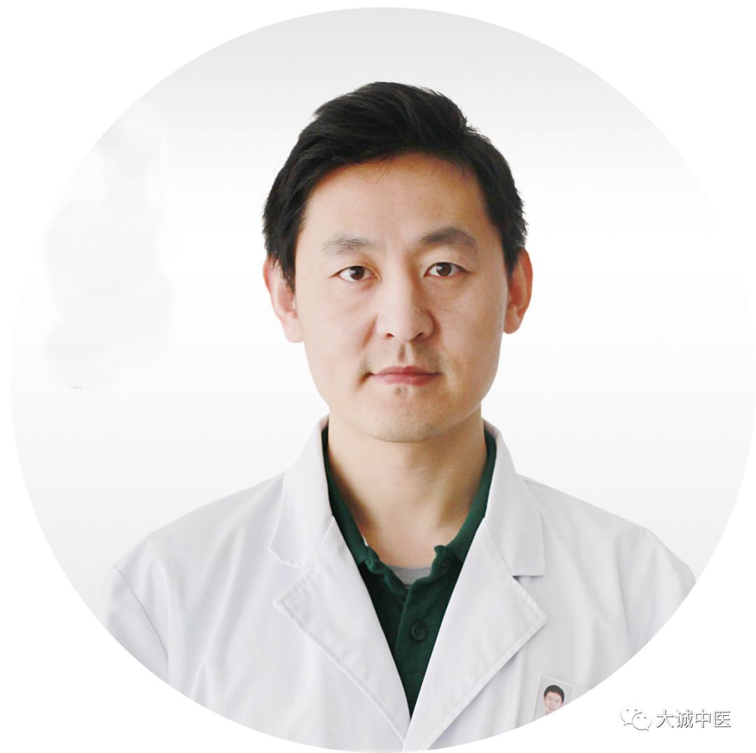 医学博士,针刀医学专业博士后(国内共3人)中华中医药学会针刀分会委员