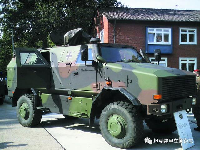 德意志轻骑野狗2装甲车1