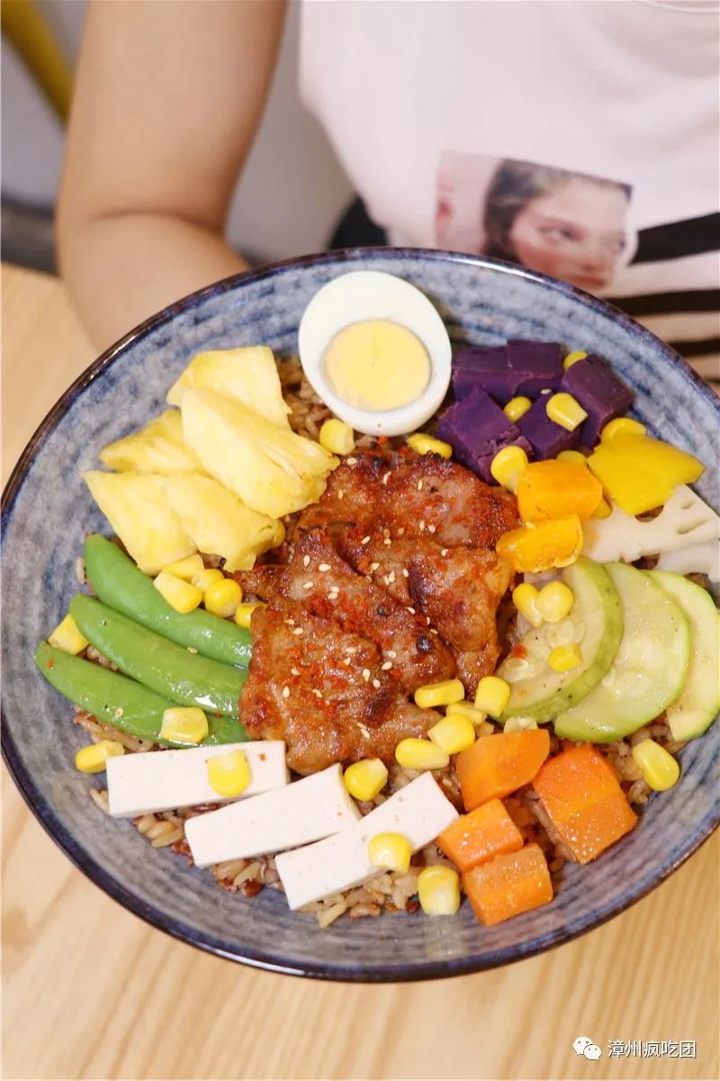 人均20元吃到超级轻食料理吃了一次又一次明星套餐5折起老板真的好用