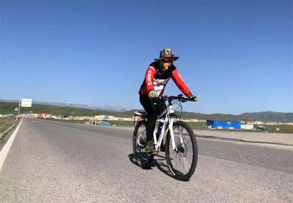 苍溪县自行车运动协会成功组织环青海湖骑行活动