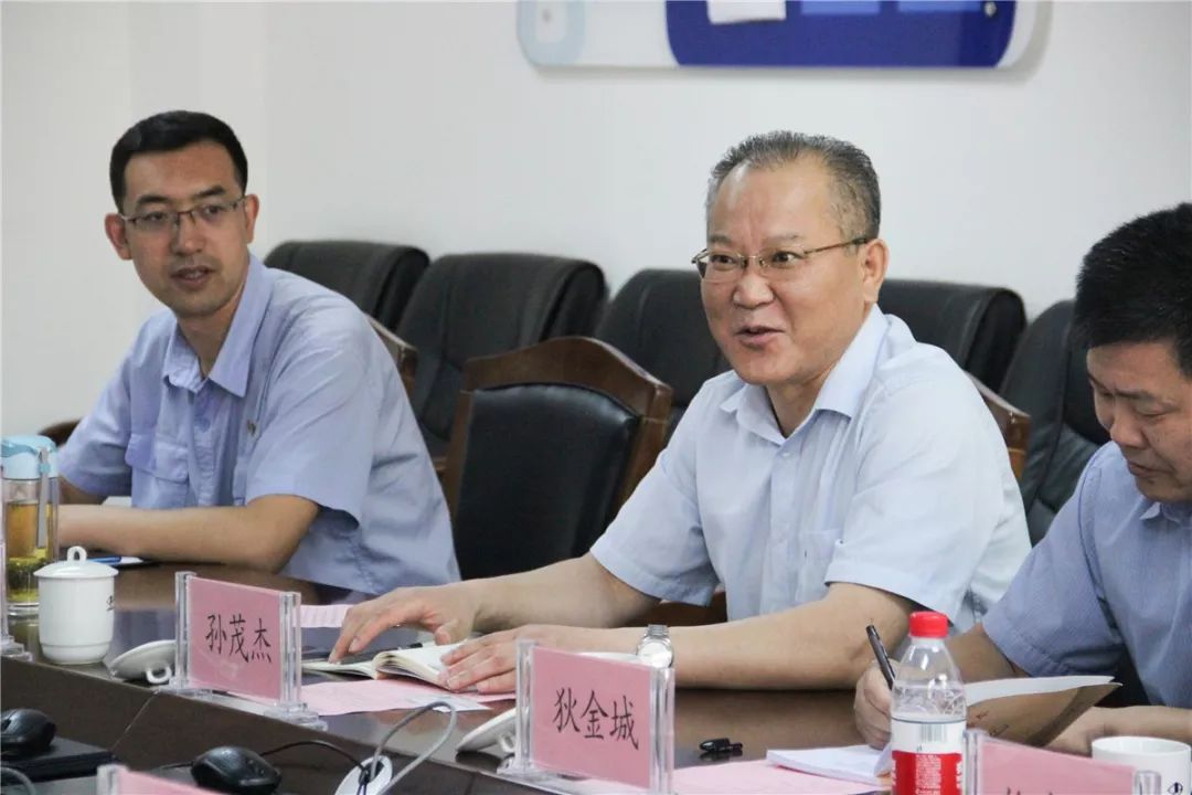 技术交流会上,孙茂杰总经理简单介绍了金恒公司与南钢智能制造实践