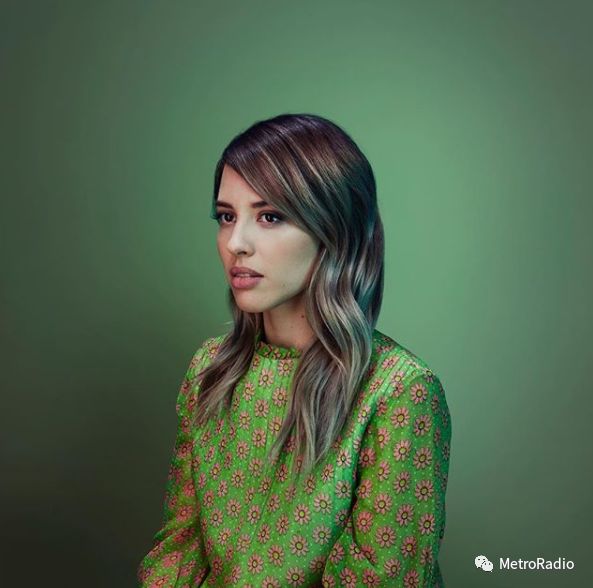 这位姑娘,曾跟prince harry同台献唱 | xtra[727]_mercer