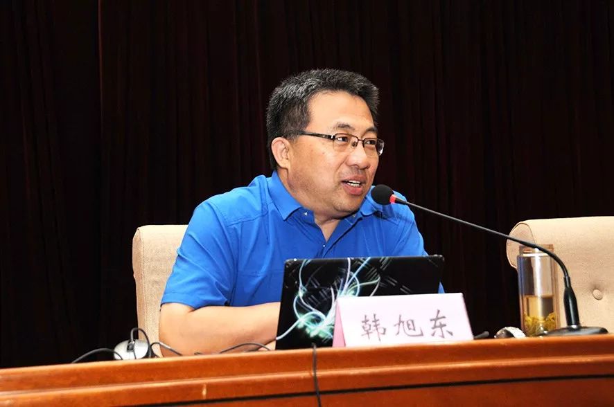 宣化区举行国防教育报告会