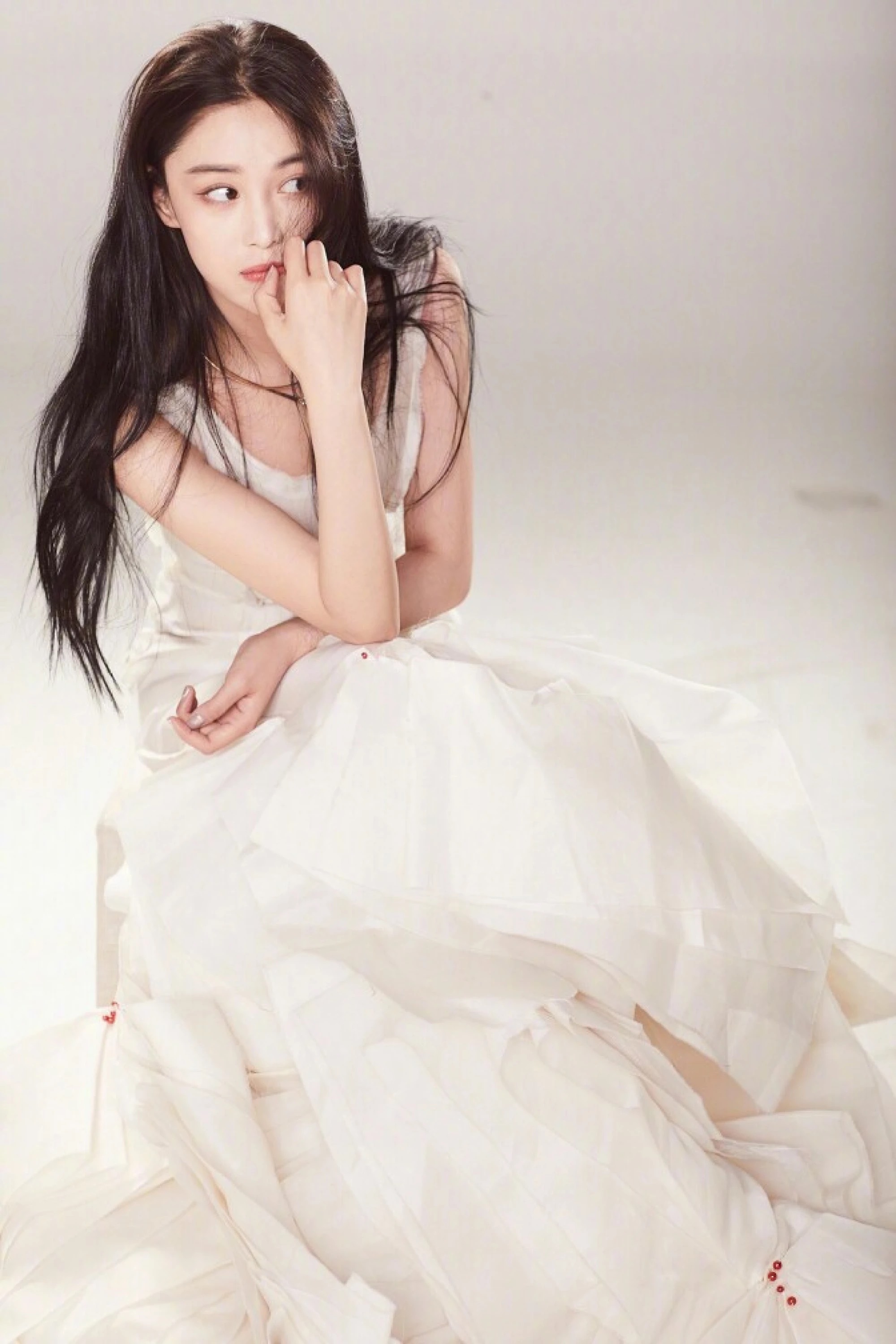 张馨予版小龙女虽然比较艳丽,却是比新版美太多_陈妍希