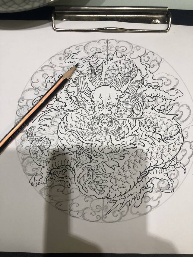 中国龙纹龙纹团花服装龙纹应用由龙设计