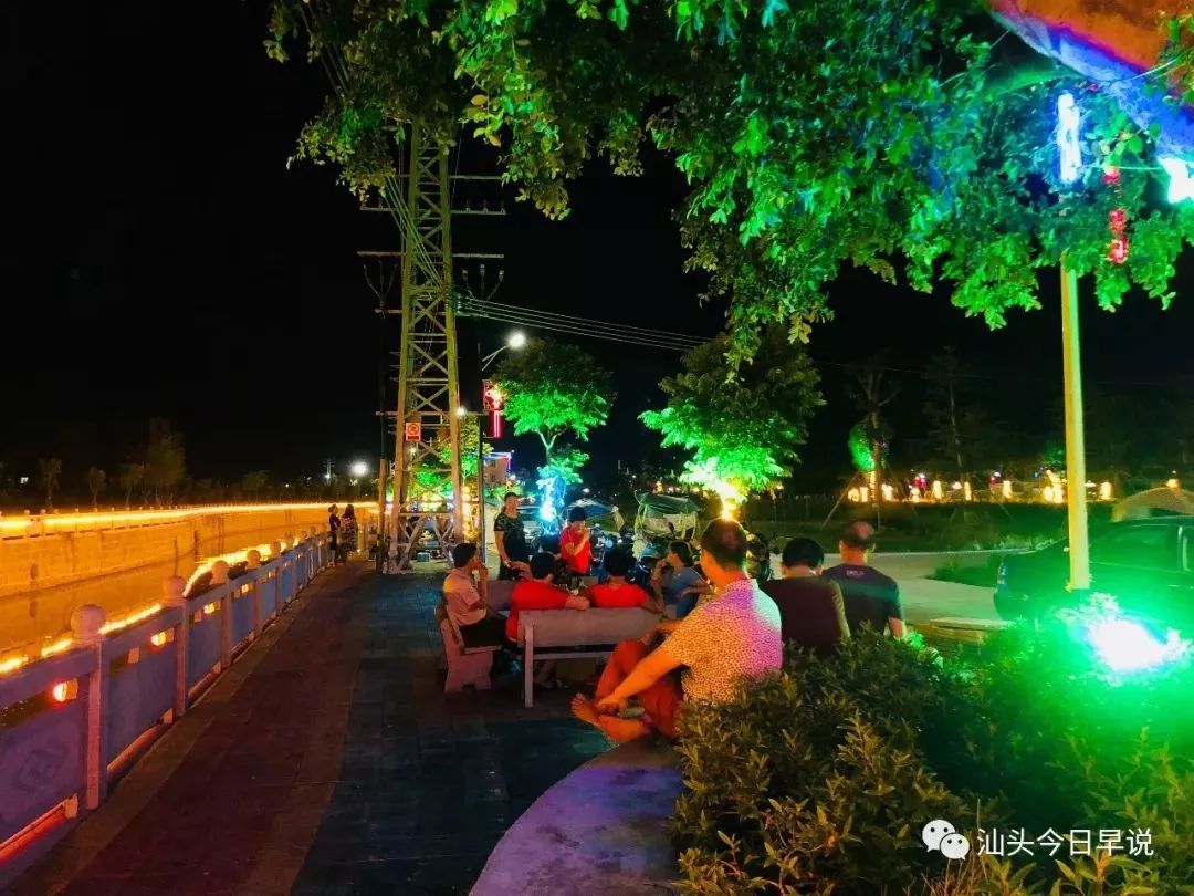 潮南这个乡里的夜景真雅