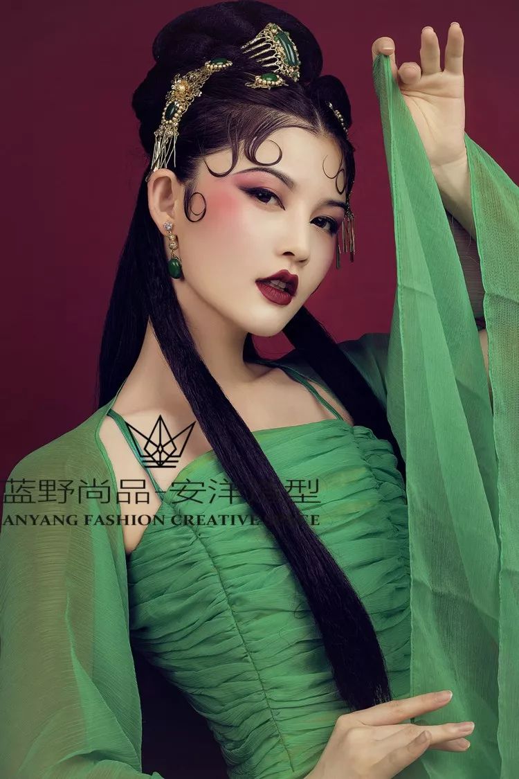 这化妆师太牛了还原了中国最经典的古装造型