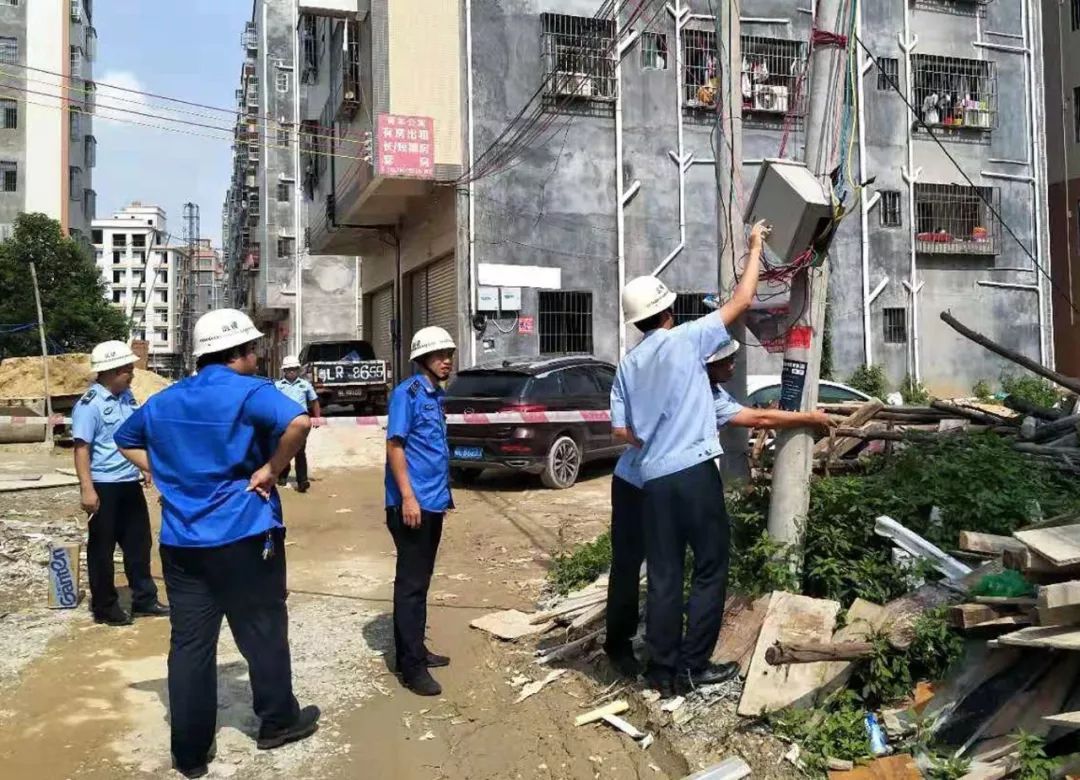 铁场村辖区一处非法宅基地转卖"两违"建筑被依法拆除_石湾镇