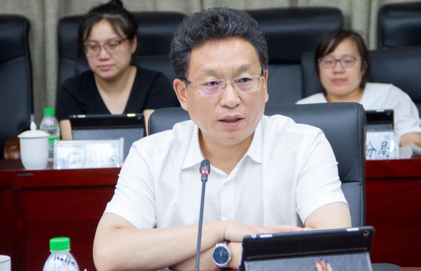 围绕贯彻省市会议精神研究部署下半年工作大庆高新区召