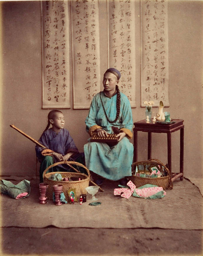 上色老照片:百年前留大辫子的清朝男人