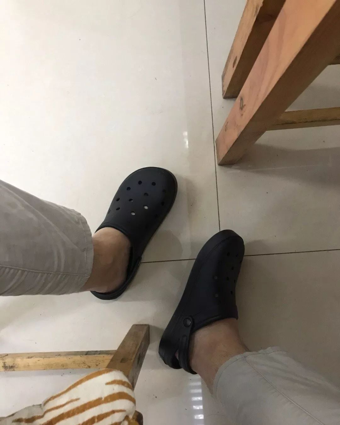 闻臭皮鞋