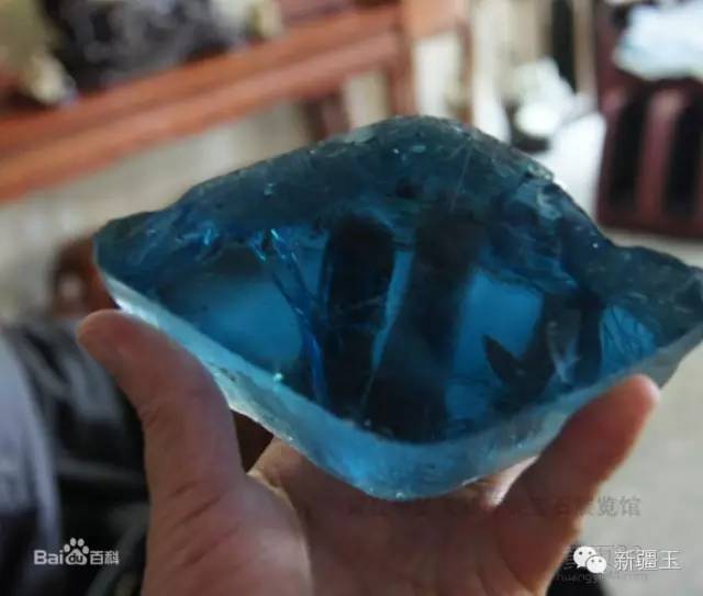 天然托帕石籽料绸缎般美丽的光泽