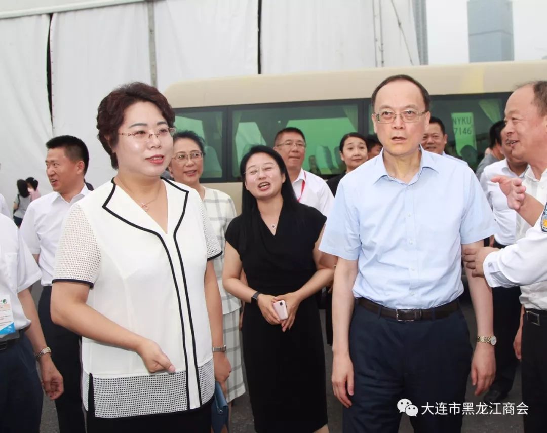 大连市人民政府市长谭成旭,丹东市人民政府市长张淑萍以及两地多位