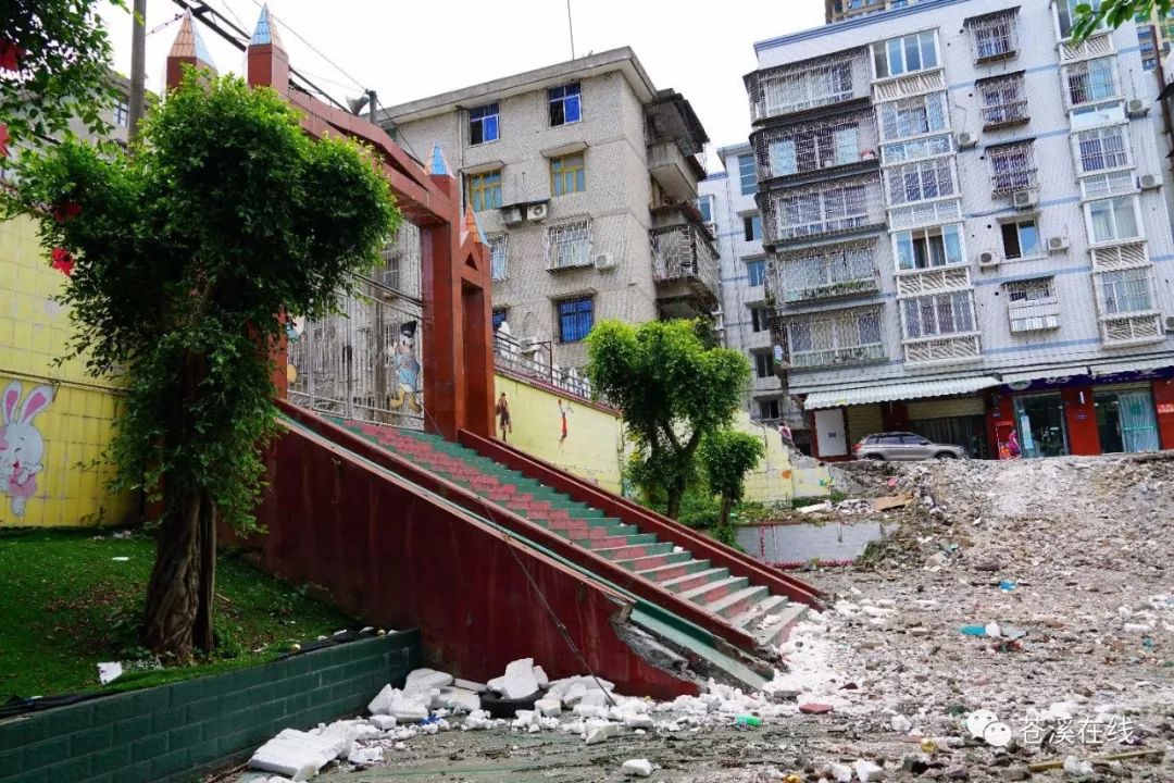 广元这所学校正在被拆除拆除现场被视频曝光