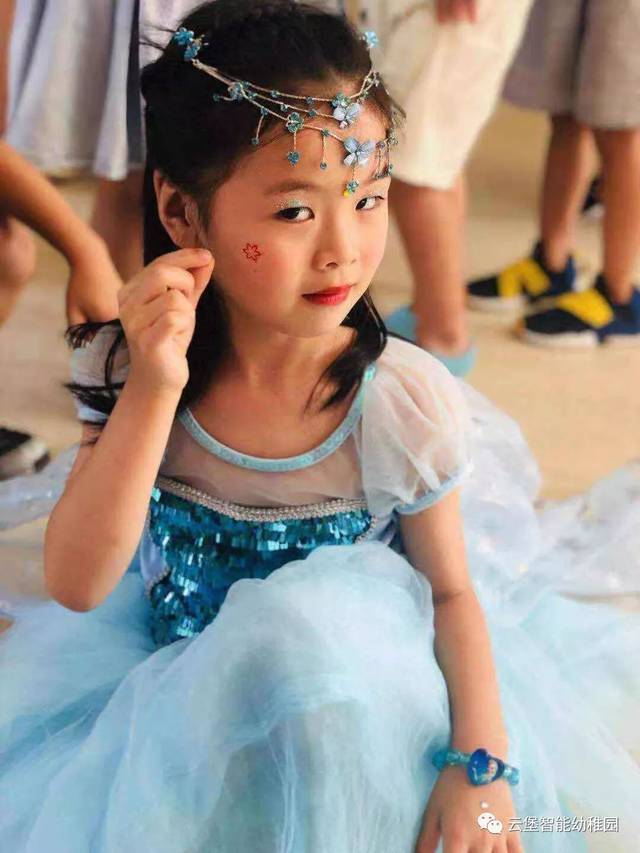 云堡夏令营化妆舞会