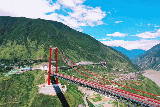 穿岳中国#开启day 2成都—炉霍,阴差阳错偶遇世界第一桥高速上发闪怂