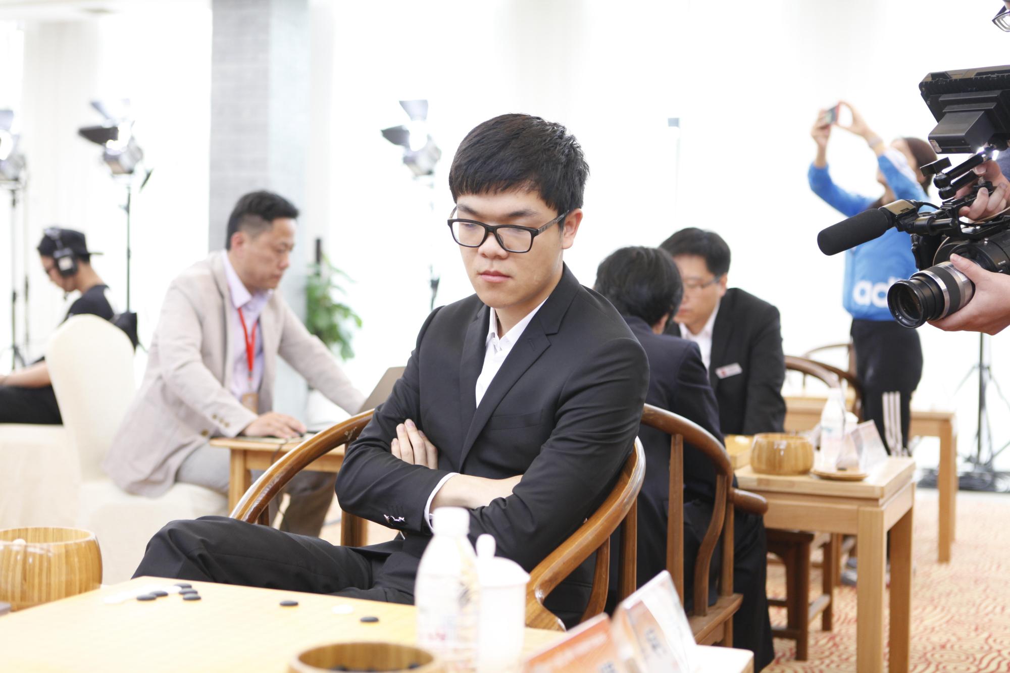 原创我也是大学生啦柯洁晒清华录取通知书荣膺世界围棋七冠王