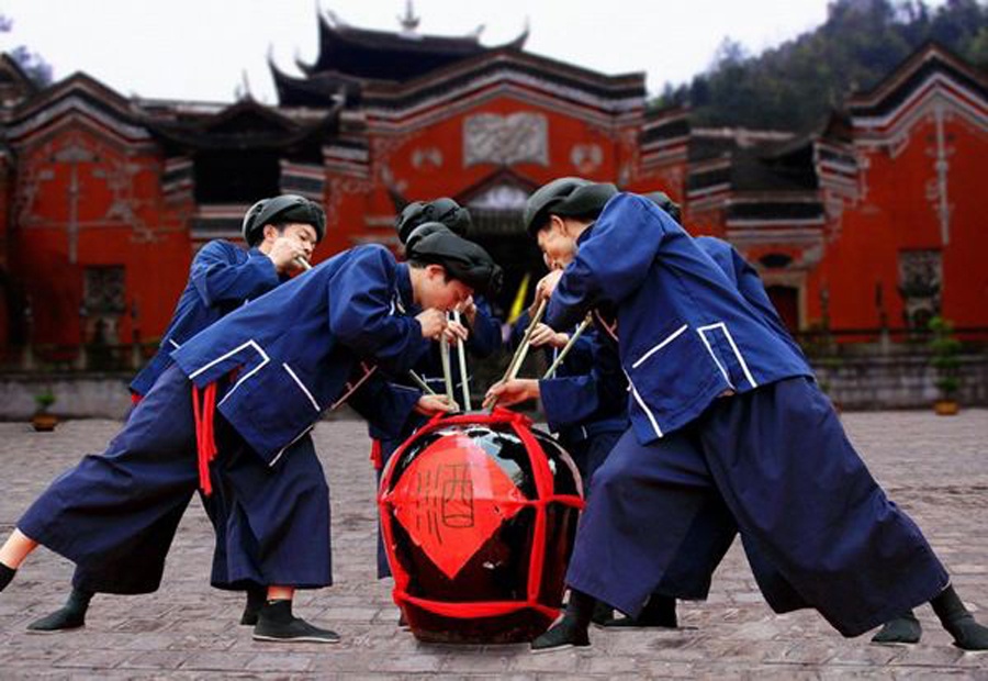 彝族不仅有精彩纷呈的火把节,还有灿烂悠久的酒文化