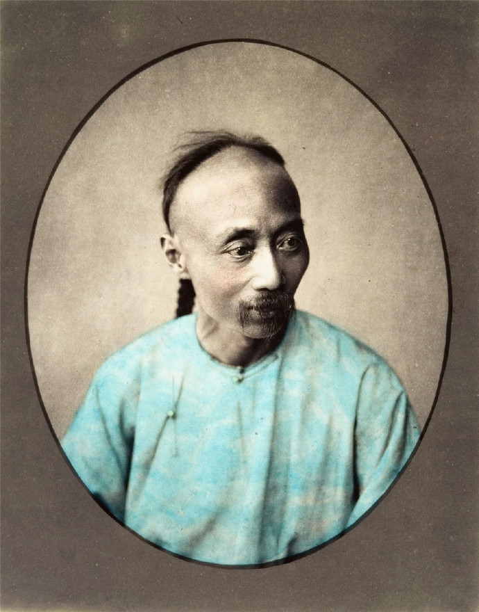 上色老照片:百年前留大辫子的清朝男人