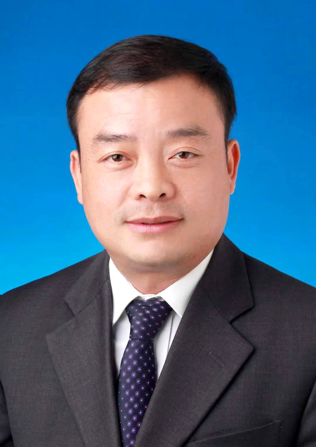 金山村 赵斌锋现任浙江绮欧服饰有限公司董事长,台格控股股份有限公司