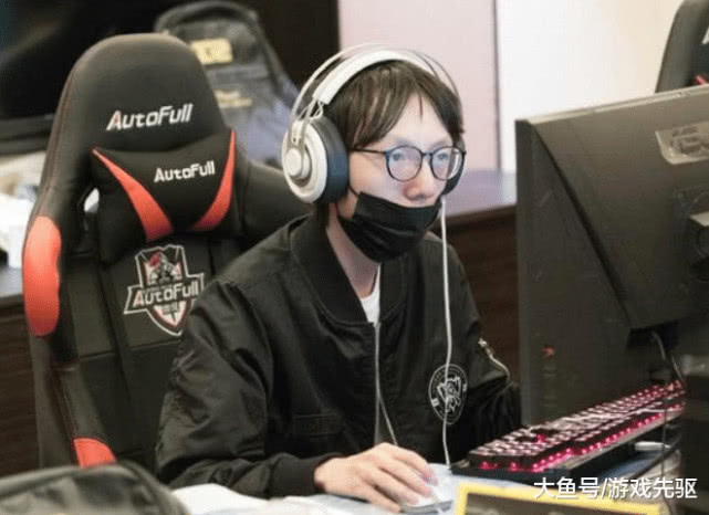 lpl:走a直播送了十五个头被痛斥是演员,网友:可能是真的菜