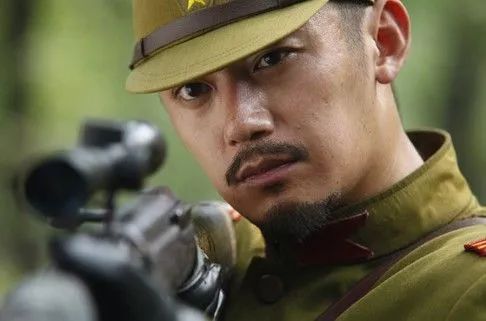 祖峰,颜丹晨联袂打造!抗战大戏《独狼》今晚开播!