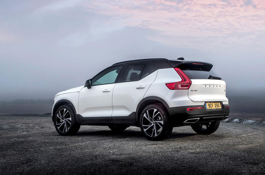 黑白的双色风格全新沃尔沃xc40海外实车