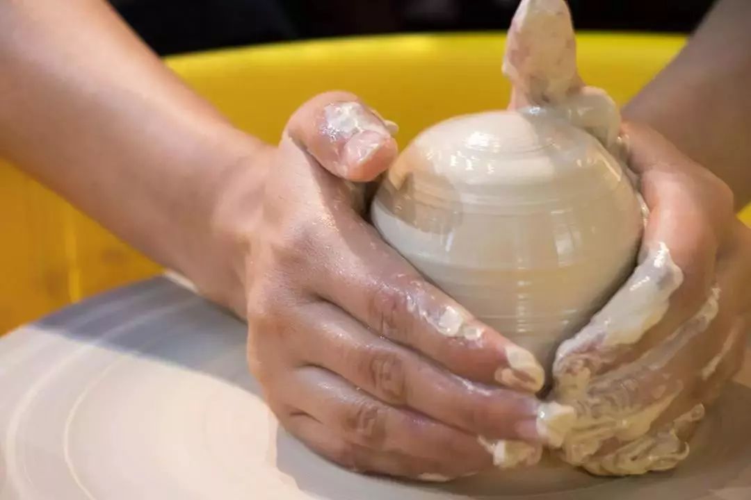 偶像剧的浪漫199元带ta体验陶艺拉胚还有景区漂流烤肉特价