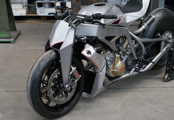 科幻工艺的完美结合 aprilia sxv550 暴力改装