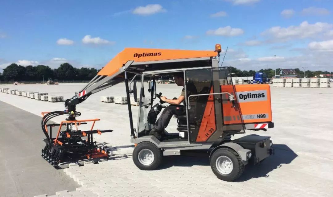 视野德国欧码仕步道铺砖机全面进驻中国市场丨亮相上海绿色建博会海绵