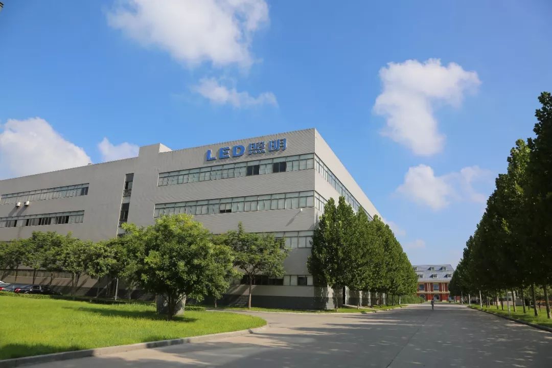 西安大唐不夜城led墙面突发大火 照明厂商需提高警惕