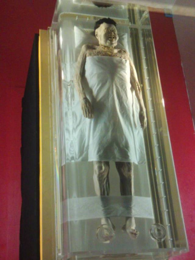 原创古代帝王死后多久才下葬