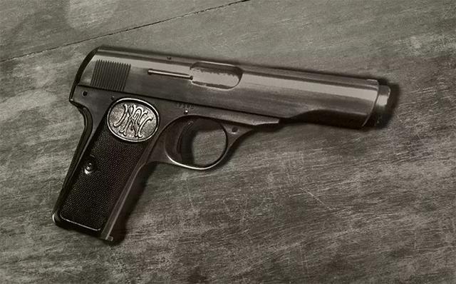楚云飞赠送李云龙的是一把勃朗宁m1910手枪,比利时fn公司生产,出厂时
