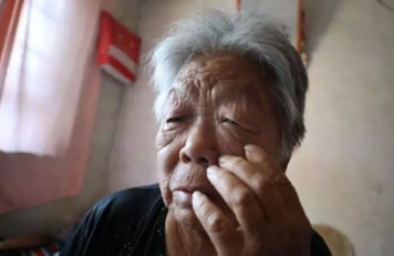 85岁老太被毒马峰蛰30余处却因祸得福十几年的高血压好了