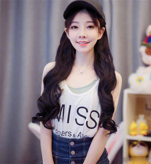 斗鱼吃鸡一姐终于晒身材,原来是公会老板下了任务:必须减肥露脸_冯提