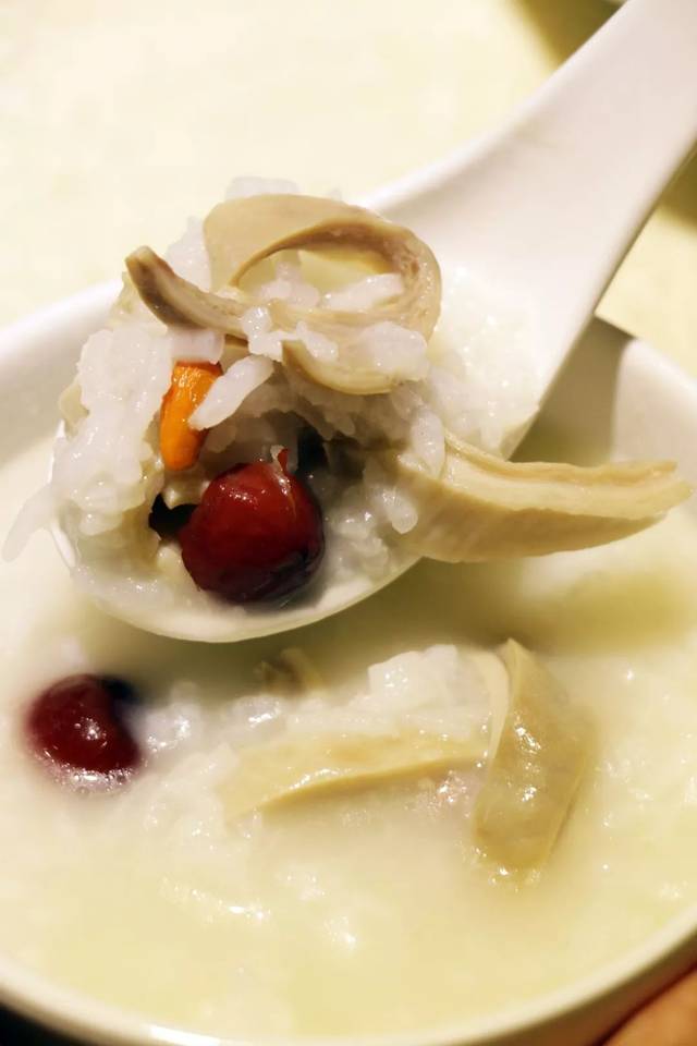 今日研究如何靠自制椰子冰捞汁粥吃垮煲大王开业福利