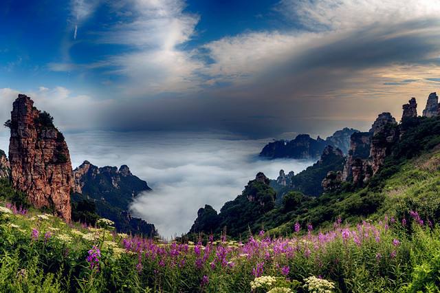 河北有座山,它比泰山美,更比泰山险