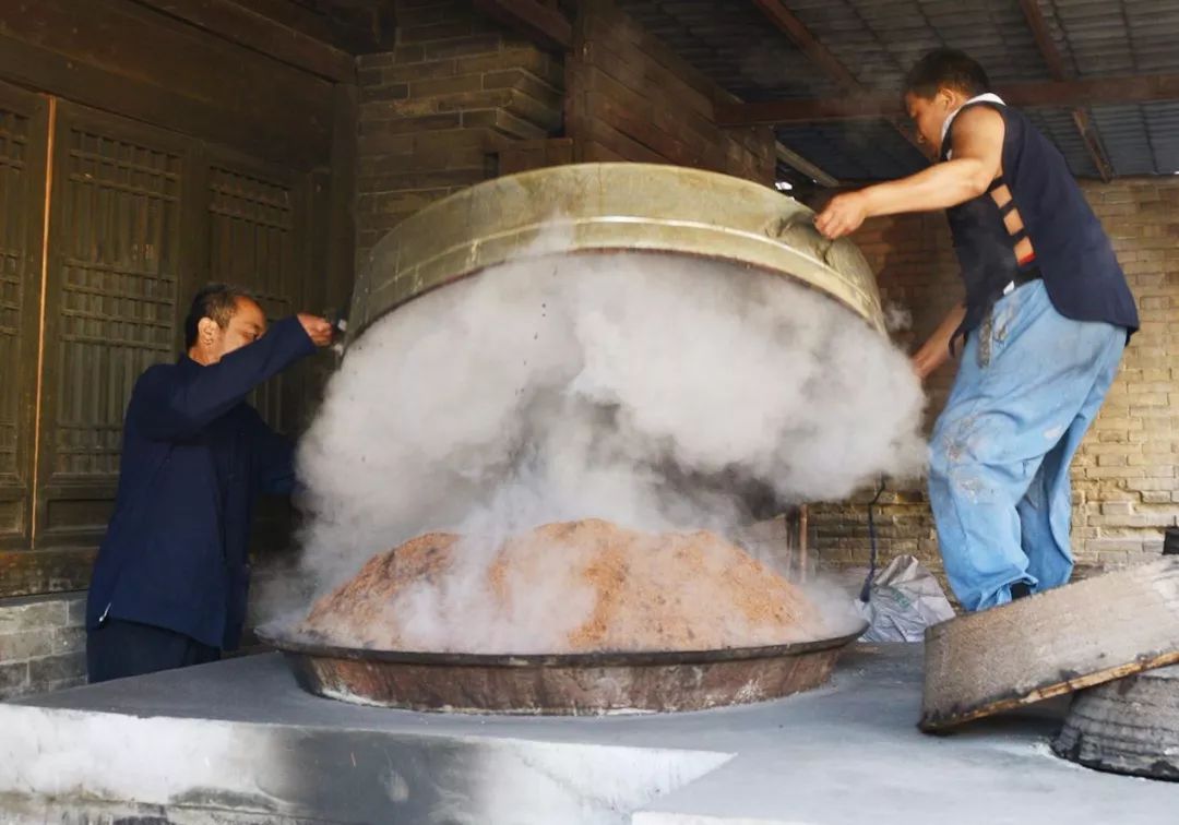 老醋飘香青龙古镇源盛号老醋坊匠心工艺百年传承