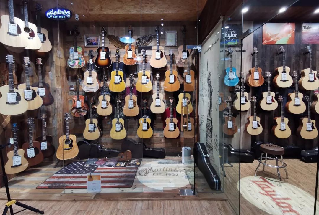 来买吉他,我陪你喝茶聊天好不好^^,要么华为p30先带你参观下