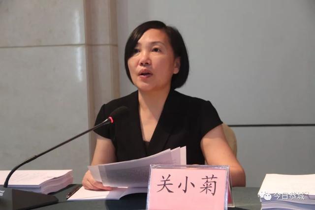 会上,恭城县委常委,宣传部长,副县长关小菊代表恭城作宣传思想上半年