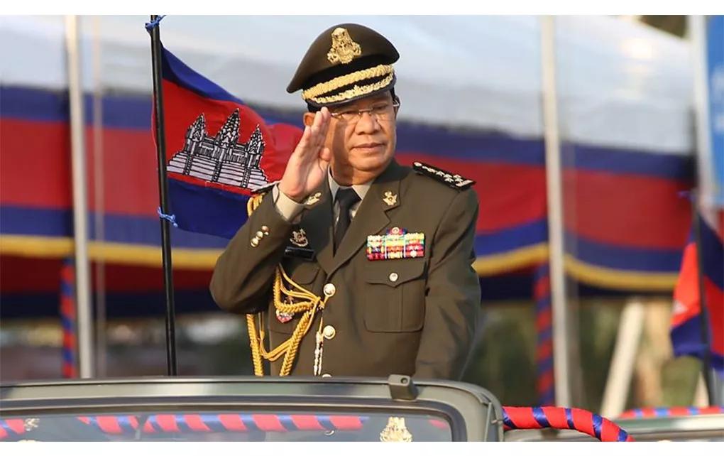 五星上将洪森总理的戎装照组图